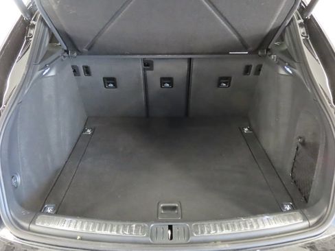 Certified 2026 Porsche Macan AWD/4WD image 48