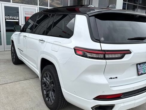 Used 2025 Jeep Grand Cherokee L Summit AWD/4WD image 6
