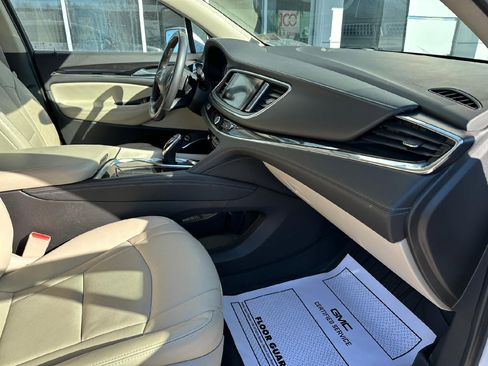 Used 2021 Buick Enclave Premium w/ Sun and Sites Package image 27