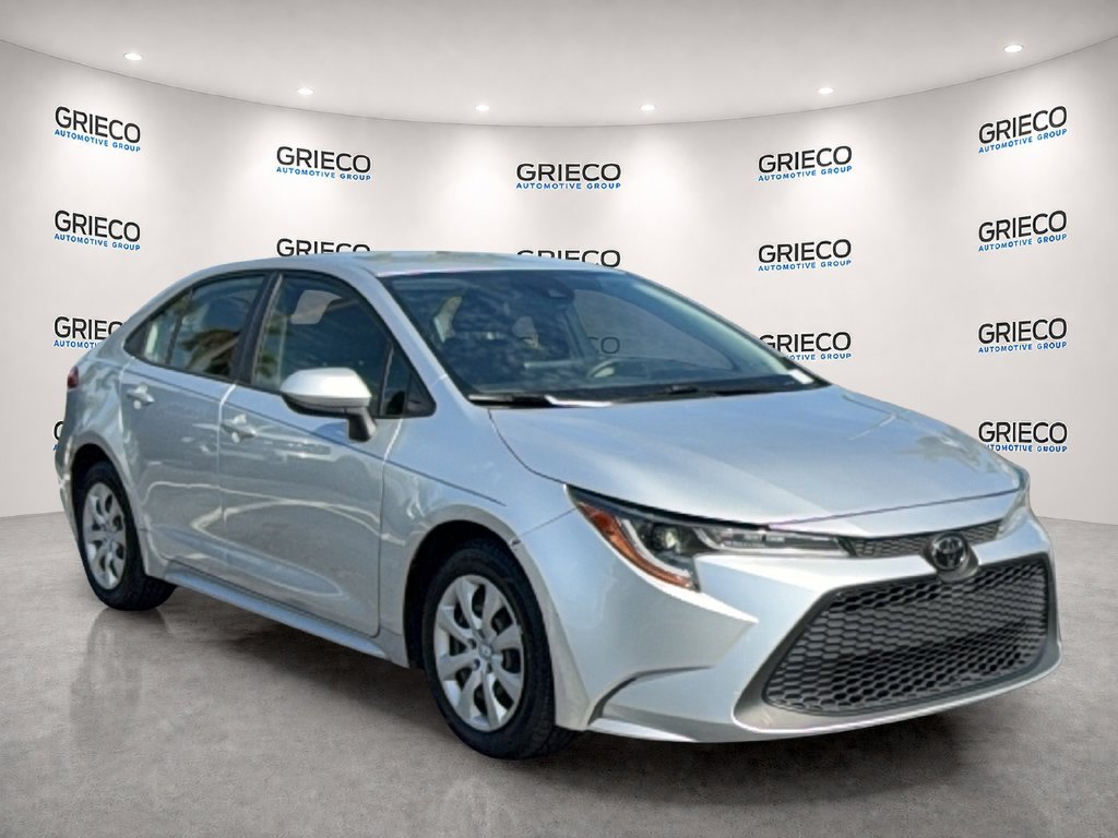 Used 2022 Toyota Corolla LE FWD image 1