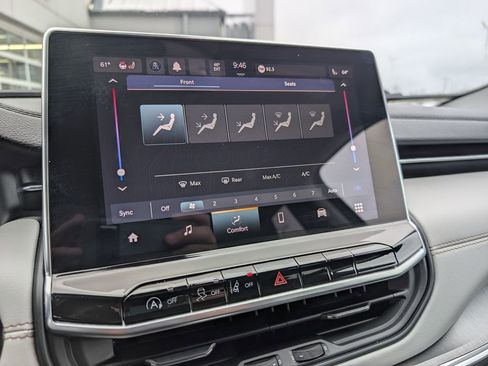 Used 2022 Jeep Compass Limited image 22