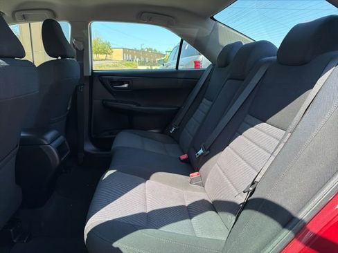Used 2017 Toyota Camry LE image 24