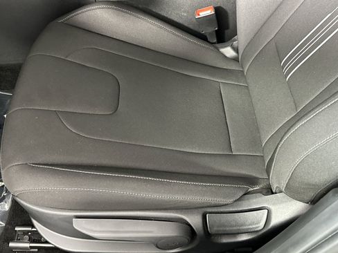 Used 2024 Hyundai Elantra SEL FWD image 12