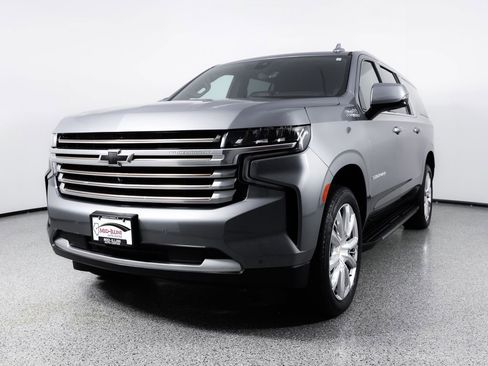 Used 2021 Chevrolet Suburban High Country AWD/4WD image 3