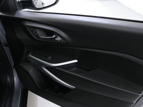 Certified 2024 Chevrolet Trax LS image 29