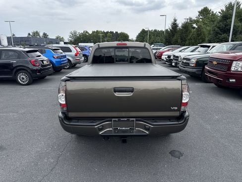 Used 2012 Toyota Tacoma 4x4 Access Cab V6 w/ TRD Off-Road Pkg image 23
