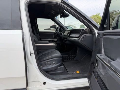 Used 2022 Rivian R1T Launch Edition AWD/4WD image 16