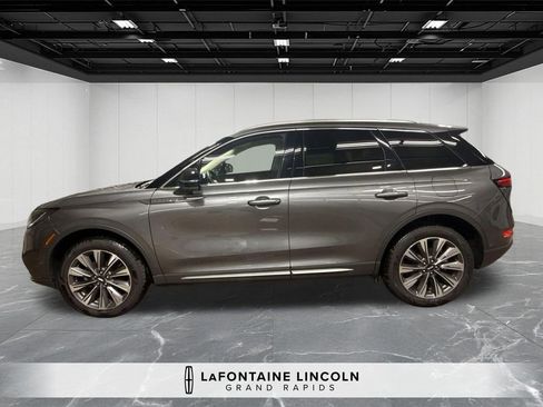Certified 2022 Lincoln Corsair Reserve w/ Equipment Group 201A AWD/4WD image 2