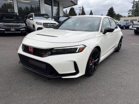 Used 2024 Honda Civic Type R image 1