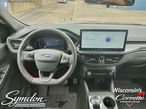Used 2024 Ford Escape ST-Line w/ Tech Pack #1 AWD/4WD image 12
