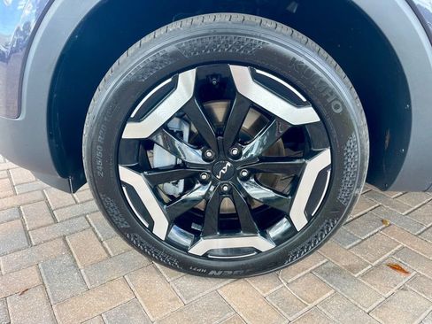 Used 2025 Kia Telluride S image 10