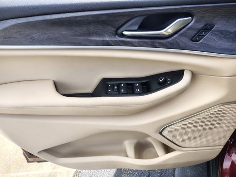 Certified 2025 Jeep Grand Cherokee L Limited w/ Luxury Tech Group II image 23