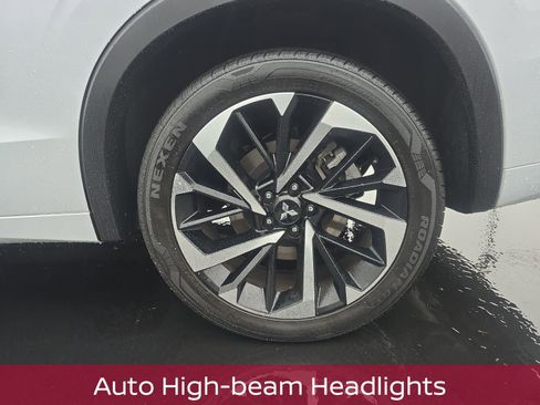 Used 2023 Mitsubishi Outlander SEL image 11