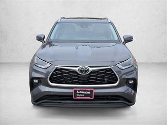 Certified 2021 Toyota Highlander XLE video 2