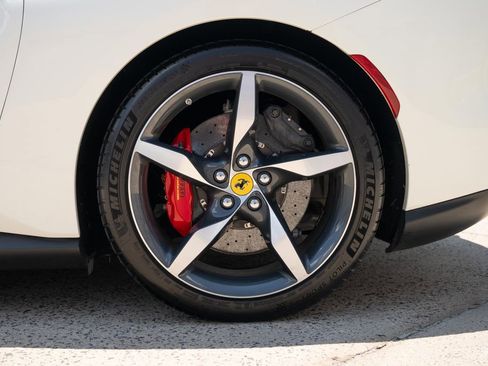 Used 2023 Ferrari Portofino M RWD image 18