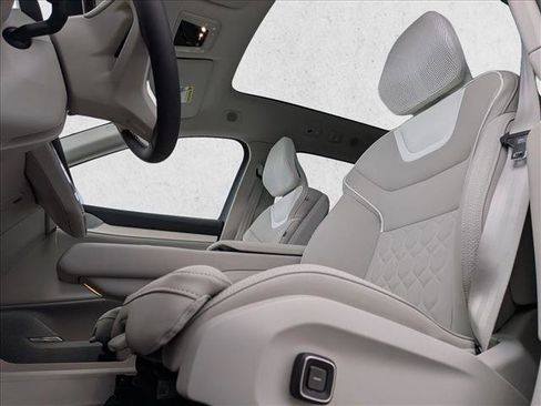 New 2025 Volvo EX90 Ultra w/ Protection Package Premier image 4