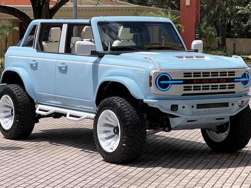 Used 2025 Ford Bronco Heritage Edition image 42