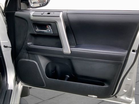 Used 2022 Toyota 4Runner TRD Sport w/ Technology Package AWD/4WD image 21