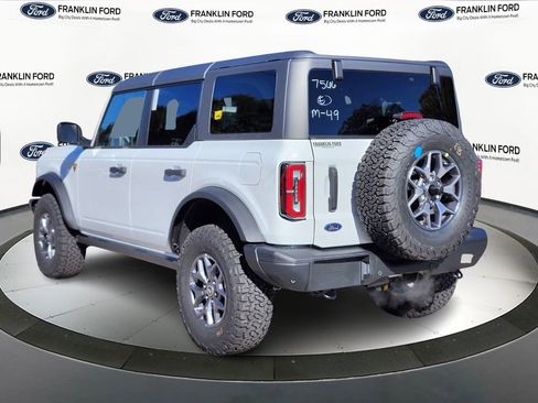 New 2025 Ford Bronco Badlands image 3