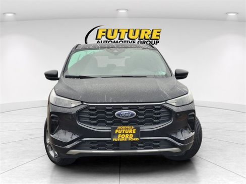 Used 2024 Ford Escape ST-Line image 2