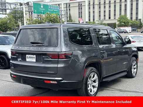 Used 2022 Jeep Wagoneer Series I w/ Premium Group I AWD/4WD image 3