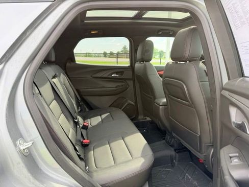 Used 2026 Chevrolet TrailBlazer RS w/ Convenience Package AWD/4WD image 9
