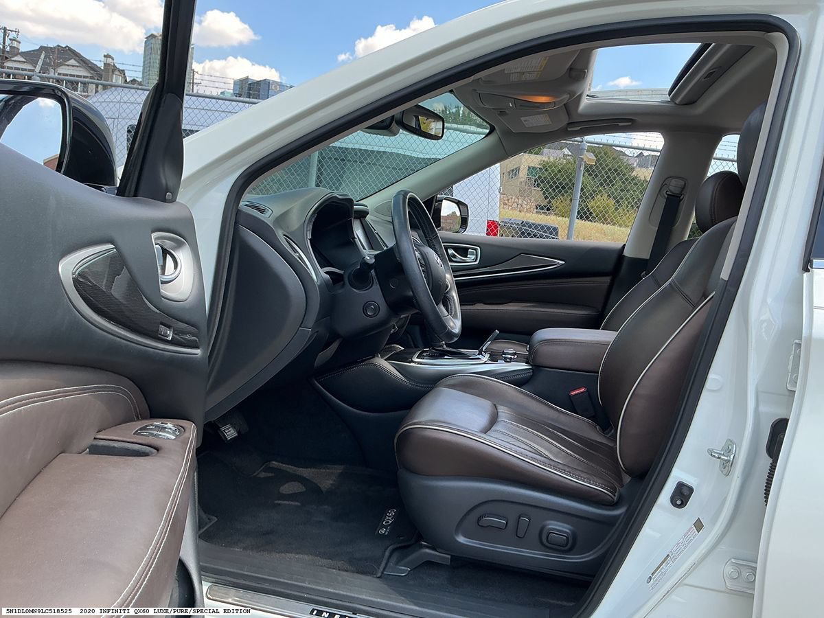 Used 2020 INFINITI QX60 Luxe w/ Essential Package FWD image 8