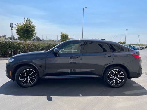 Used 2023 BMW X4 xDrive30i w/ M Sport Package image 3