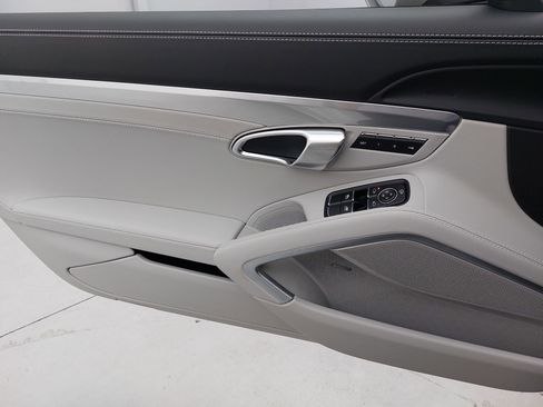 Certified 2025 Porsche 718 Boxster GTS RWD image 24
