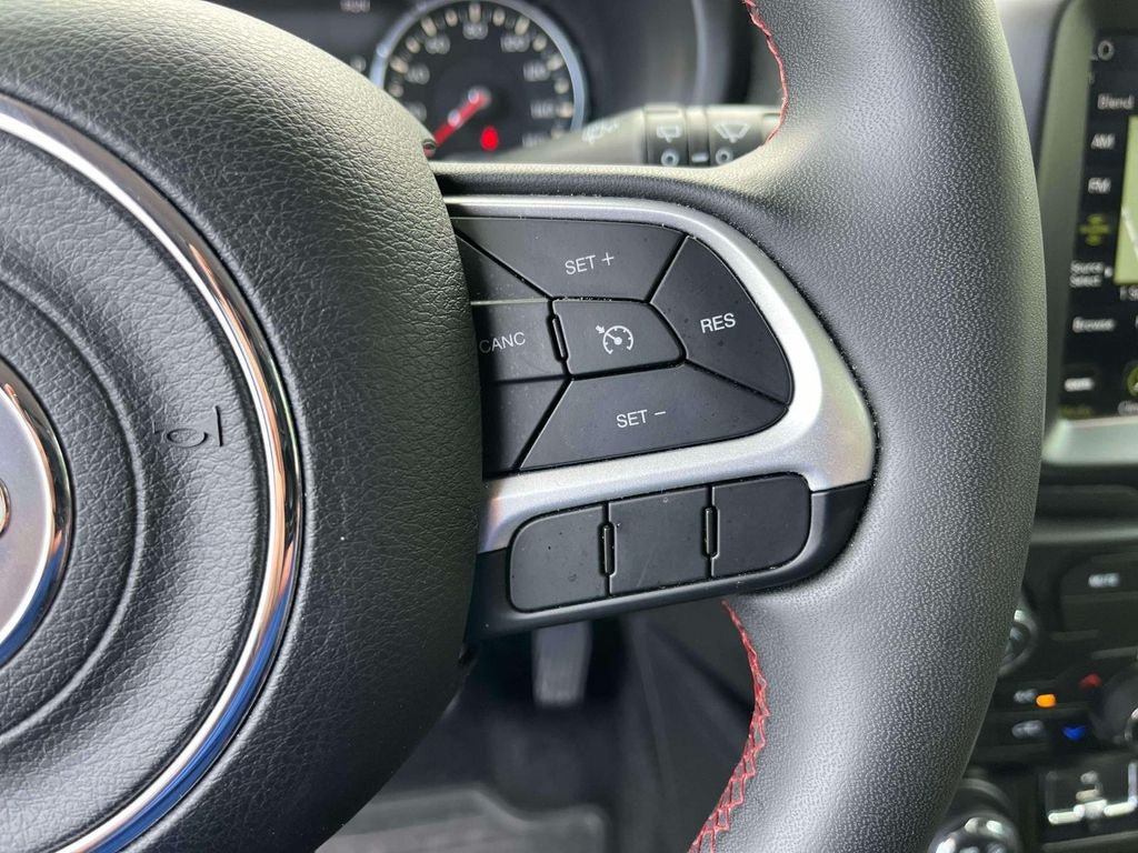 Used 2023 Jeep Renegade Trailhawk AWD/4WD image 29