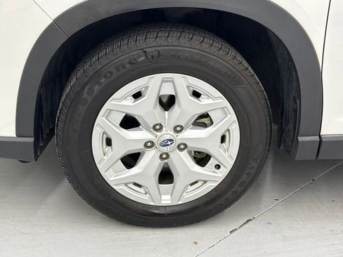 Used 2023 Subaru Forester AWD/4WD image 10