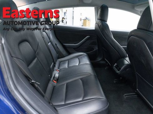 Used 2018 Tesla Model 3 Long Range RWD image 17