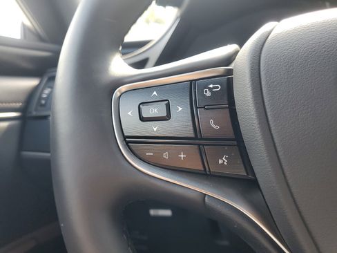 Used 2025 Lexus ES 350 w/ Premium Package image 26