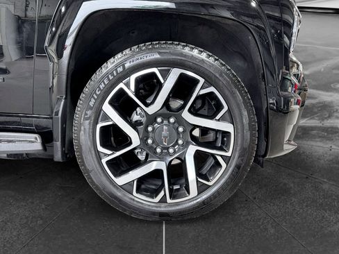 Used 2024 Chevrolet Silverado EV RST AWD/4WD image 36