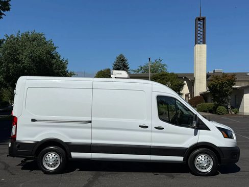 Used 2020 Ford Transit 250 Medium Roof AWD w/ Load Area Protection Package image 7