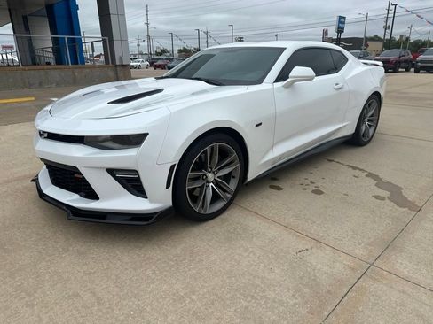 Used 2016 Chevrolet Camaro SS RWD image 24