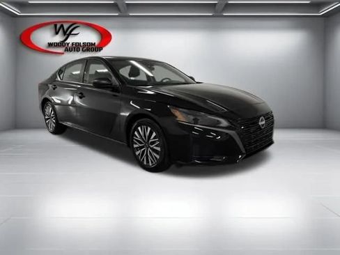 New 2026 Nissan Altima 2.5 SV FWD image 3