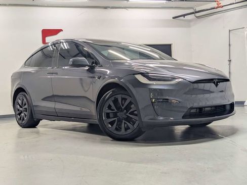 Used 2022 Tesla Model X AWD/4WD image 2