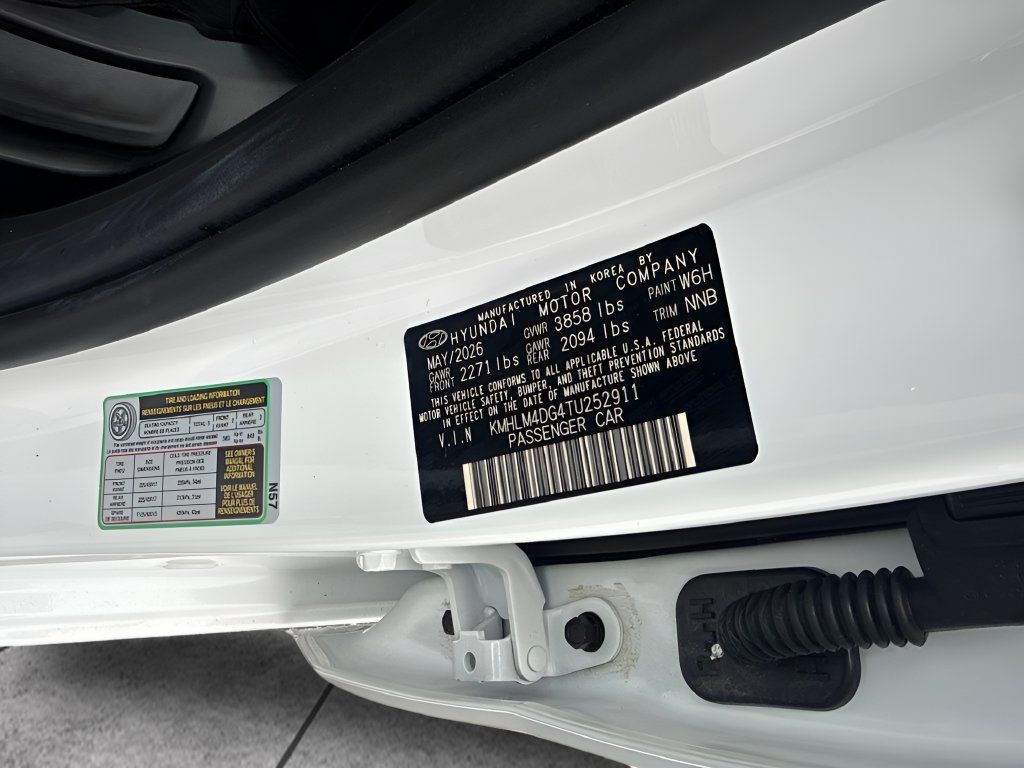 Used 2026 Hyundai Elantra Sport FWD image 28