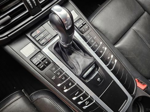 Used 2020 Porsche Macan S image 22