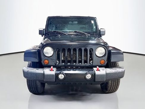 Used 2012 Jeep Wrangler Unlimited Sahara AWD/4WD image 2