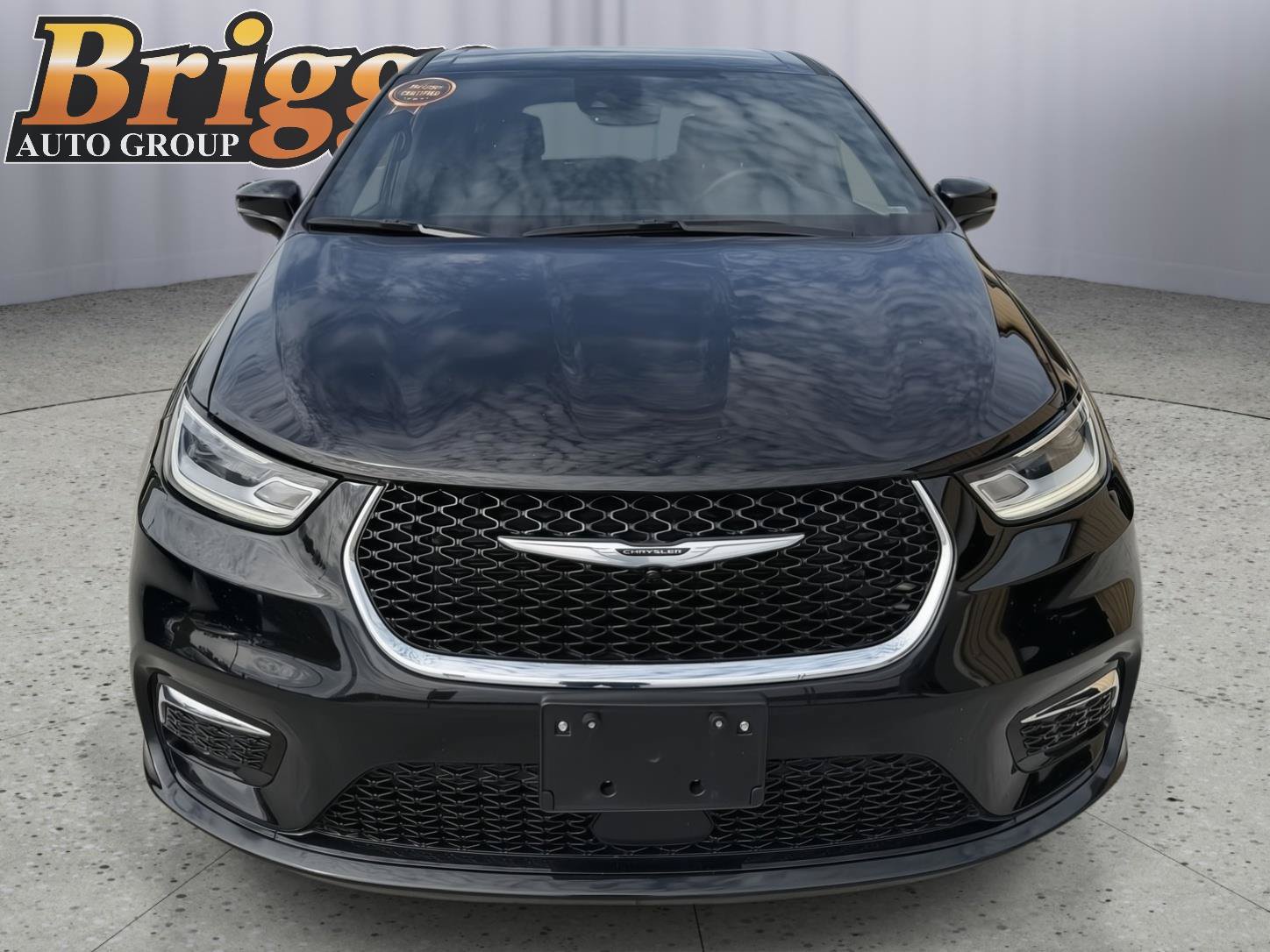 Used 2025 Chrysler Pacifica Select FWD image 8