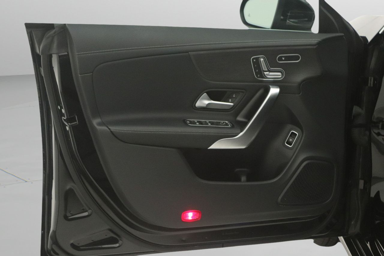 Certified 2023 Mercedes-Benz CLA 250 image 17