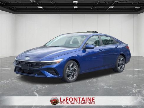 Certified 2025 Hyundai Elantra SEL FWD image 1