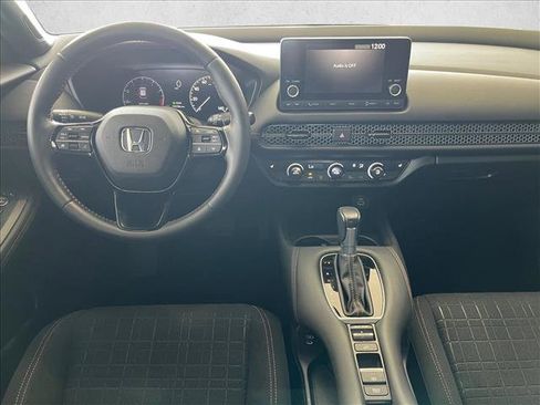 Used 2024 Honda HR-V Sport image 11