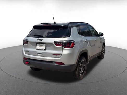 Used 2025 Jeep Compass Trailhawk AWD/4WD image 11