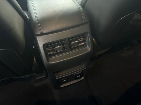 Used 2024 Ford Edge SEL w/ Convenience Package image 17