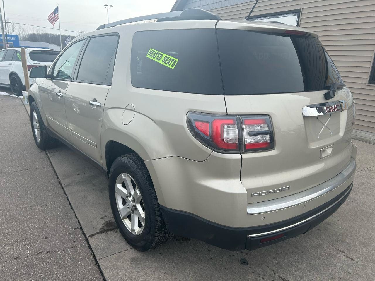 Used 2015 GMC Acadia SLE FWD image 7