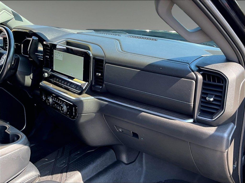 Used 2022 Chevrolet Silverado 1500 RST w/ Protection Package AWD/4WD image 13