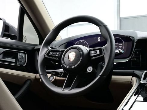 Certified 2025 Porsche Panamera 4 AWD/4WD image 21